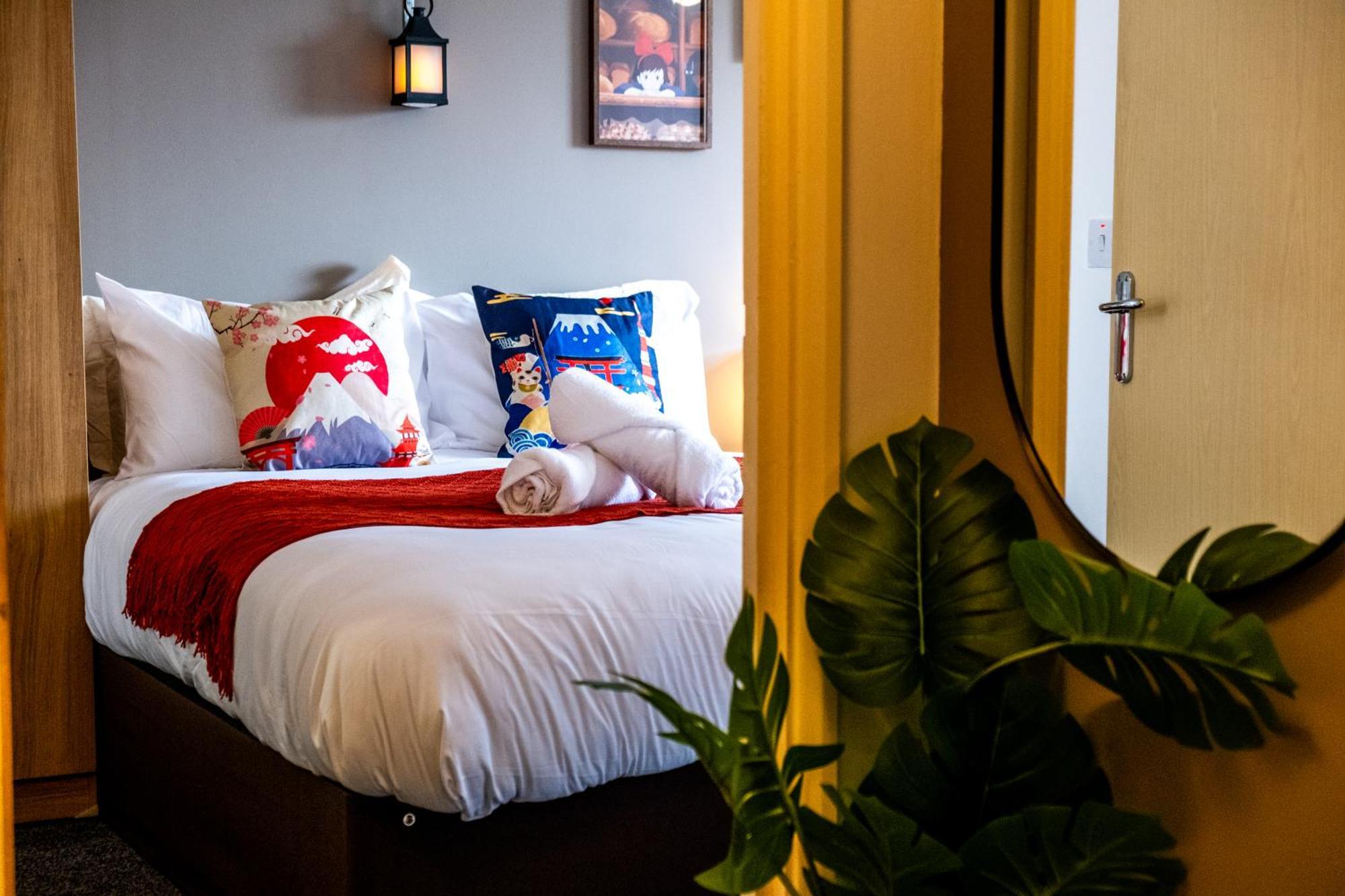 Anime Suite - Central And Free Parking With Netflix Birmingham Bagian luar foto