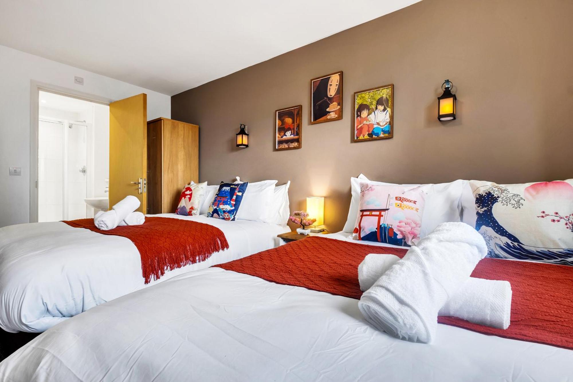 Anime Suite - Central And Free Parking With Netflix Birmingham Bagian luar foto