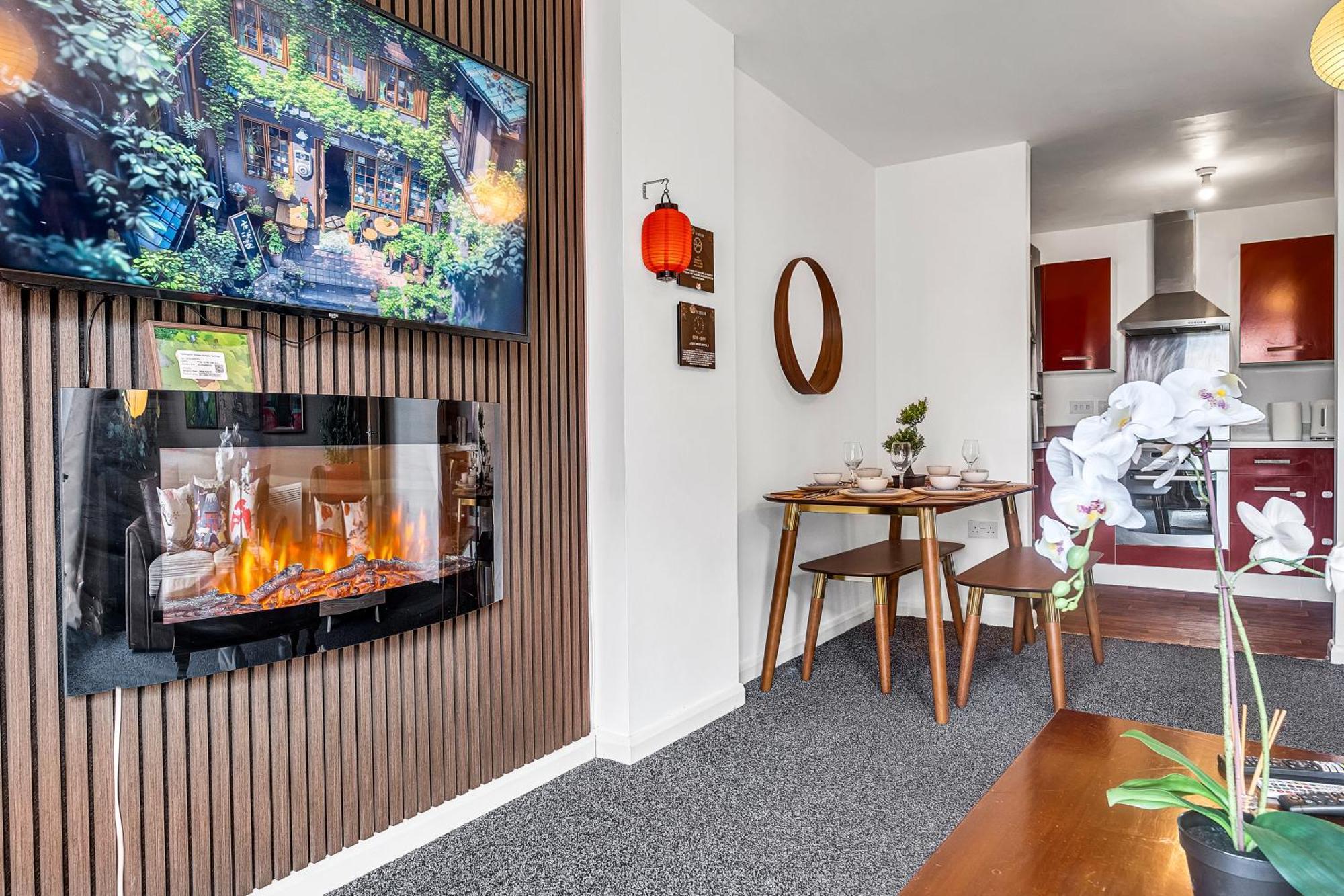 Anime Suite - Central And Free Parking With Netflix Birmingham Bagian luar foto