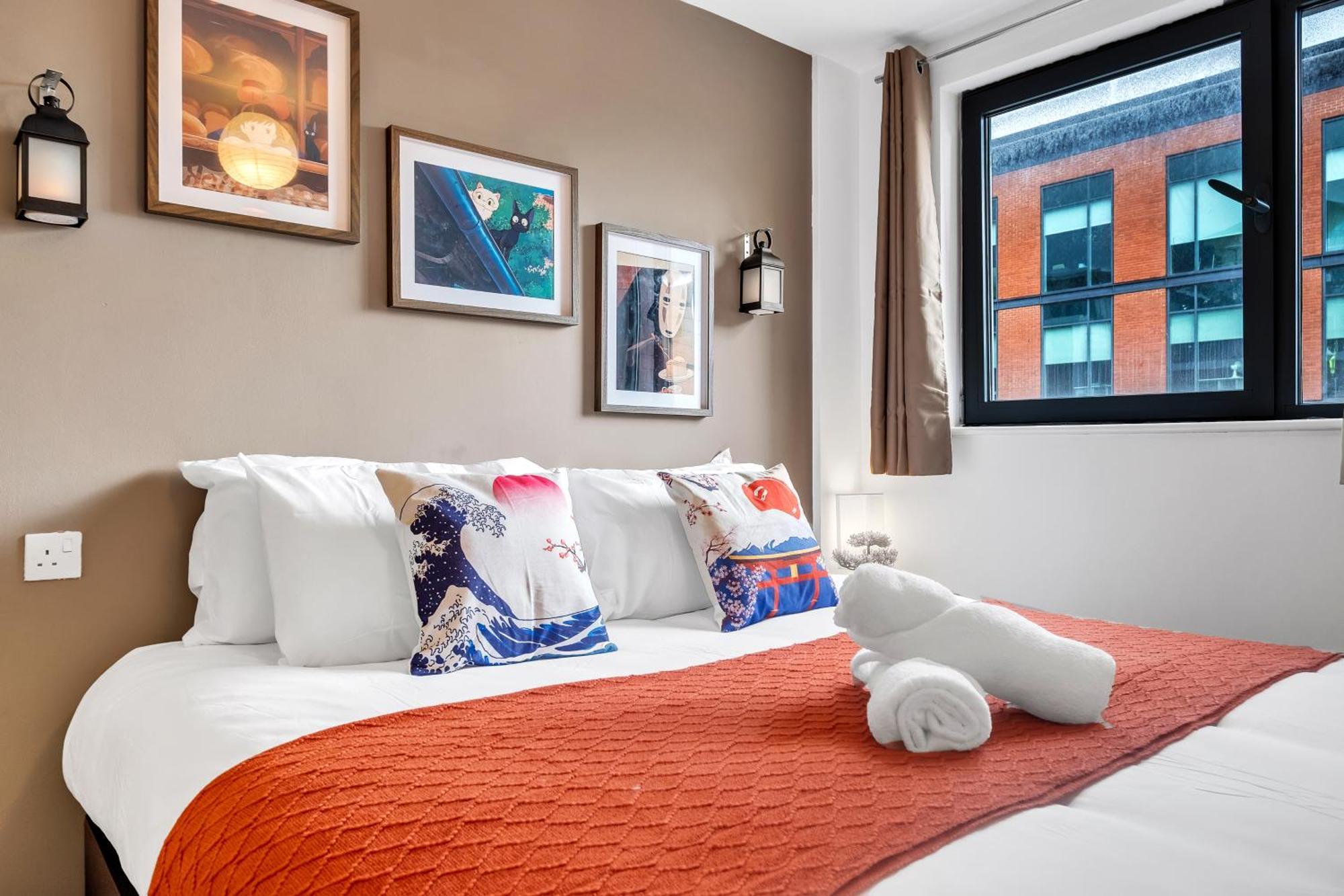 Anime Suite - Central And Free Parking With Netflix Birmingham Bagian luar foto