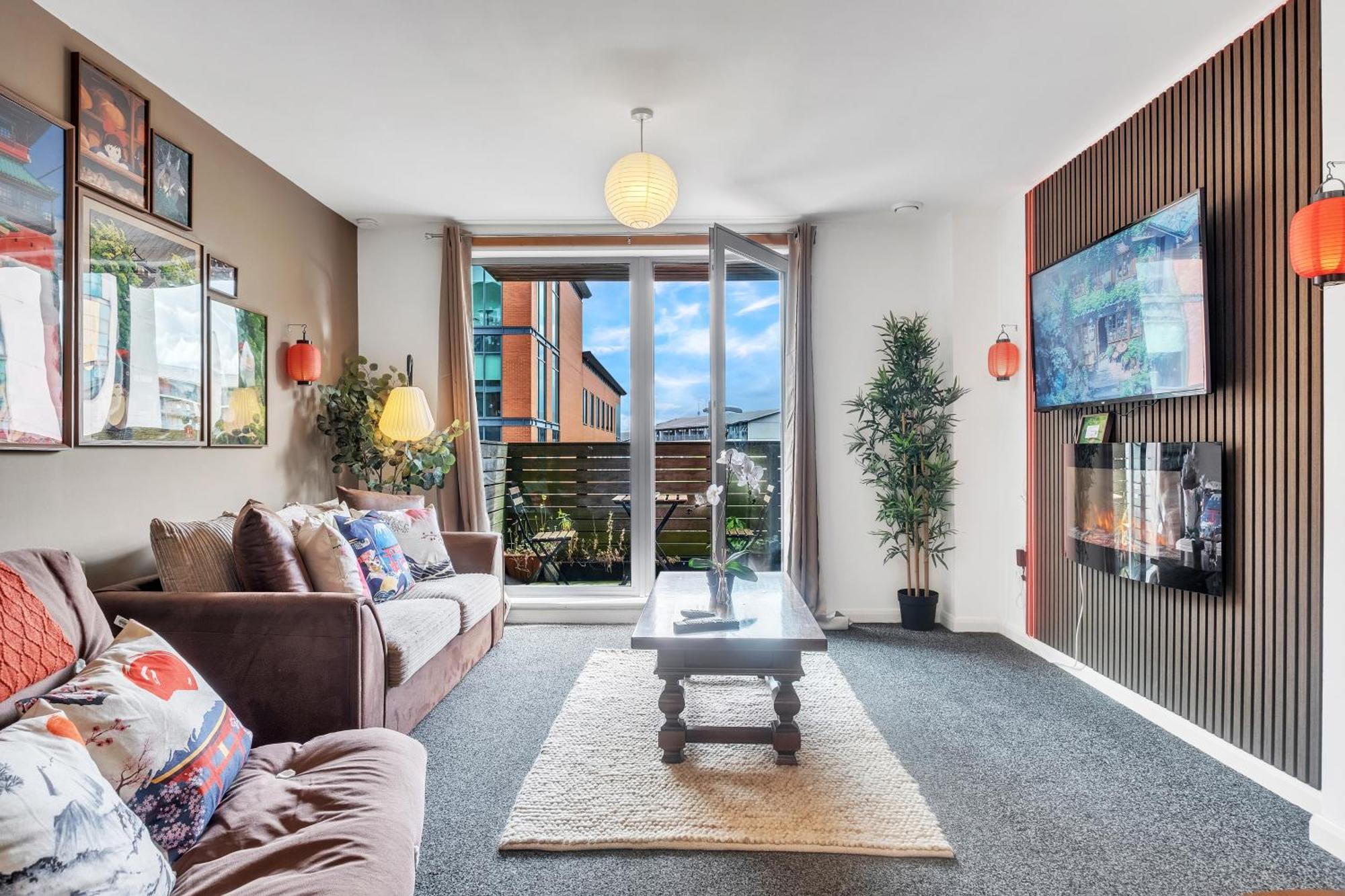 Anime Suite - Central And Free Parking With Netflix Birmingham Bagian luar foto