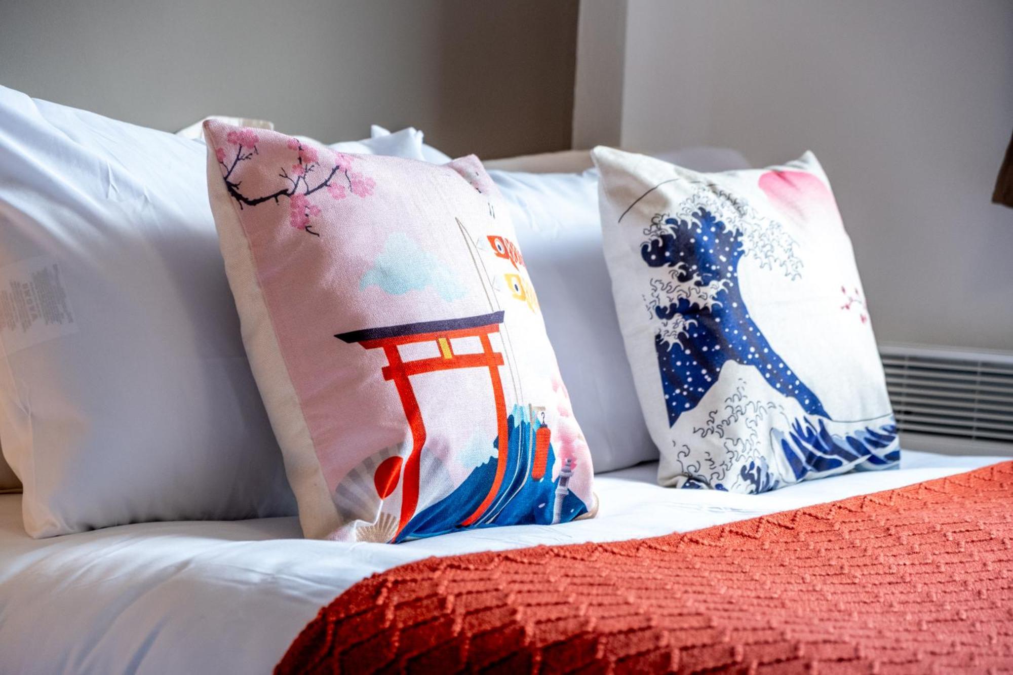 Anime Suite - Central And Free Parking With Netflix Birmingham Bagian luar foto