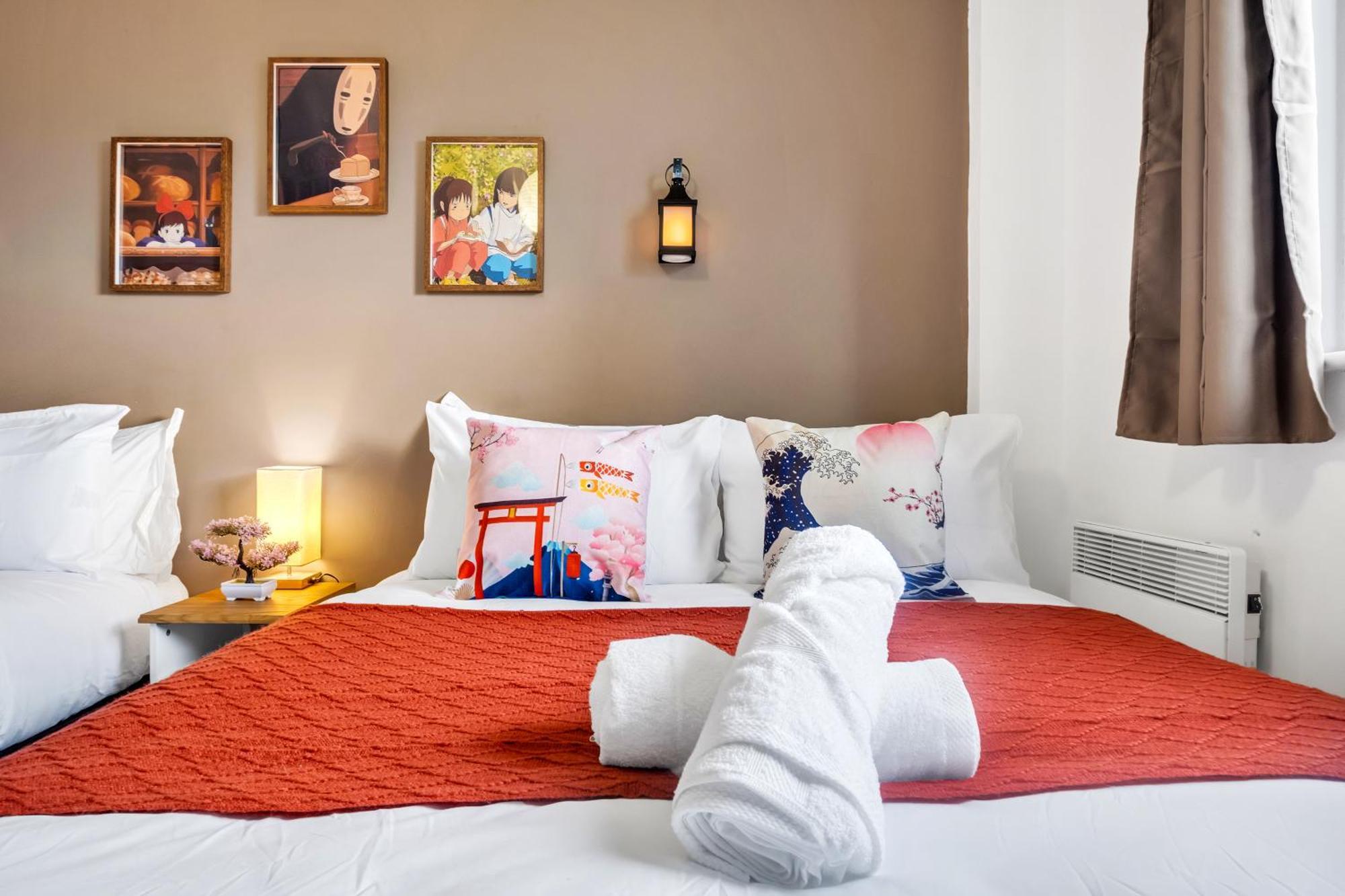 Anime Suite - Central And Free Parking With Netflix Birmingham Bagian luar foto