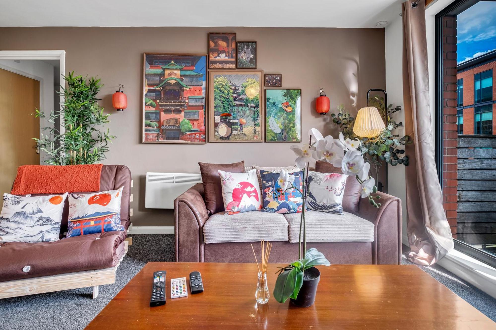 Anime Suite - Central And Free Parking With Netflix Birmingham Bagian luar foto
