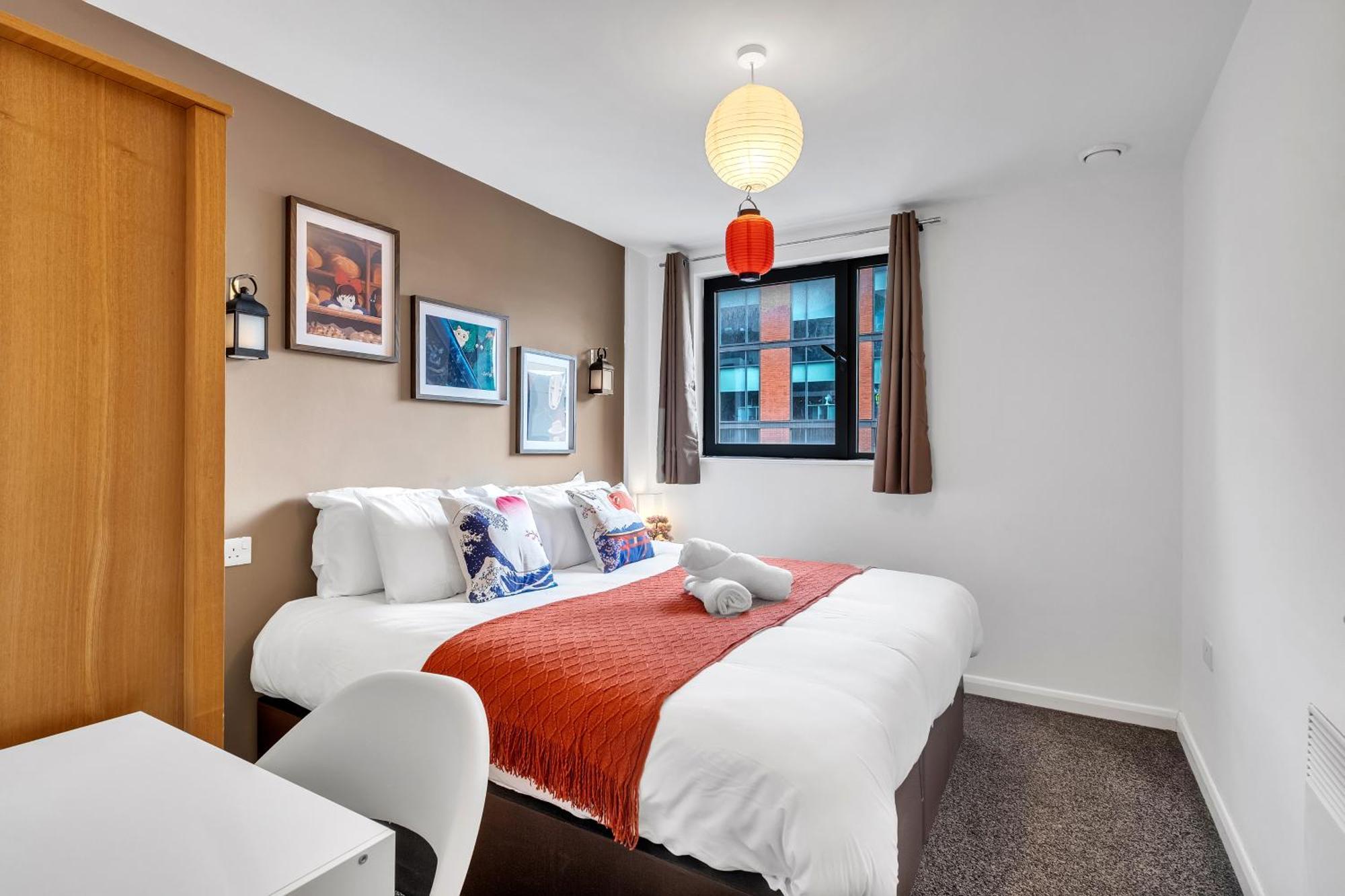 Anime Suite - Central And Free Parking With Netflix Birmingham Bagian luar foto